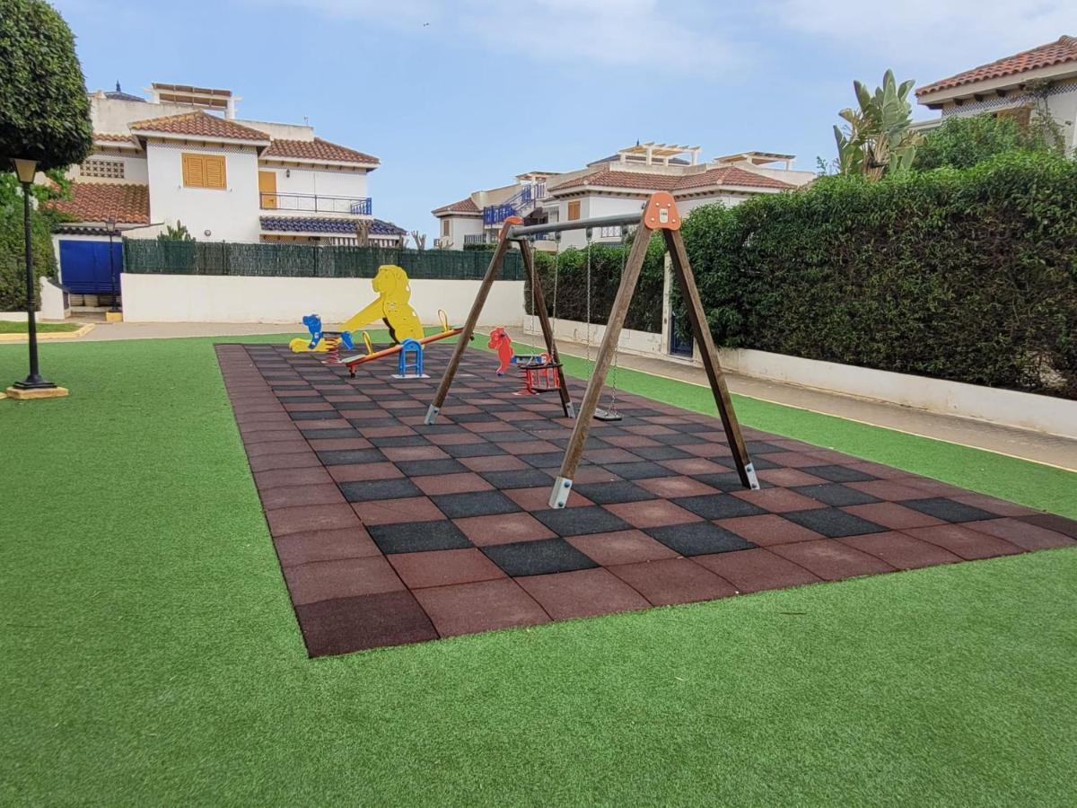 Con Terraza Y Piscina A 300m De Playa * Vera
