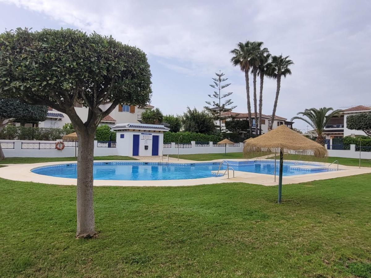 Con Terraza Y Piscina A 300m De Playa Apartment Vera